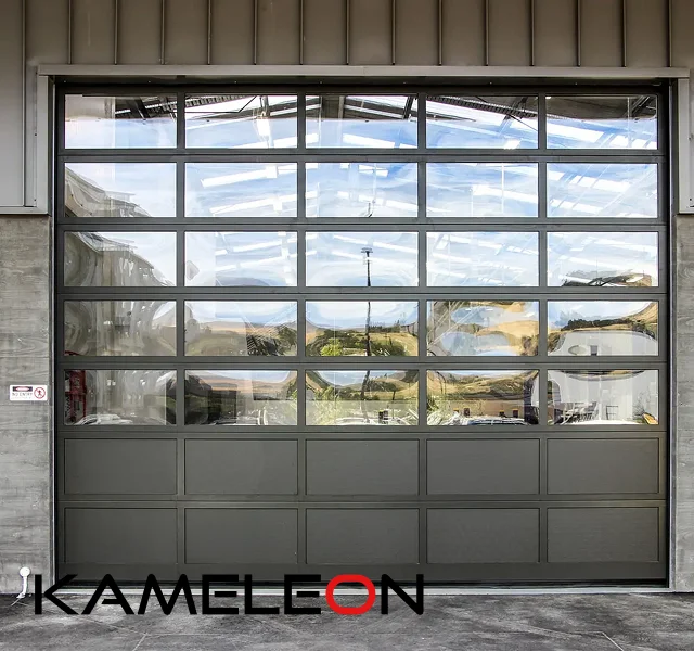 sektsionnye-panoramnye-vorota